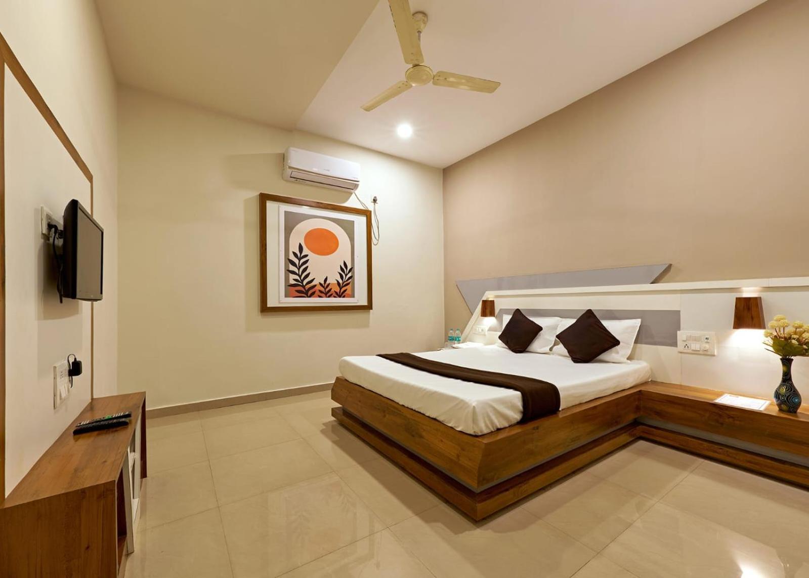 Serenity Resort Panhala Luaran gambar