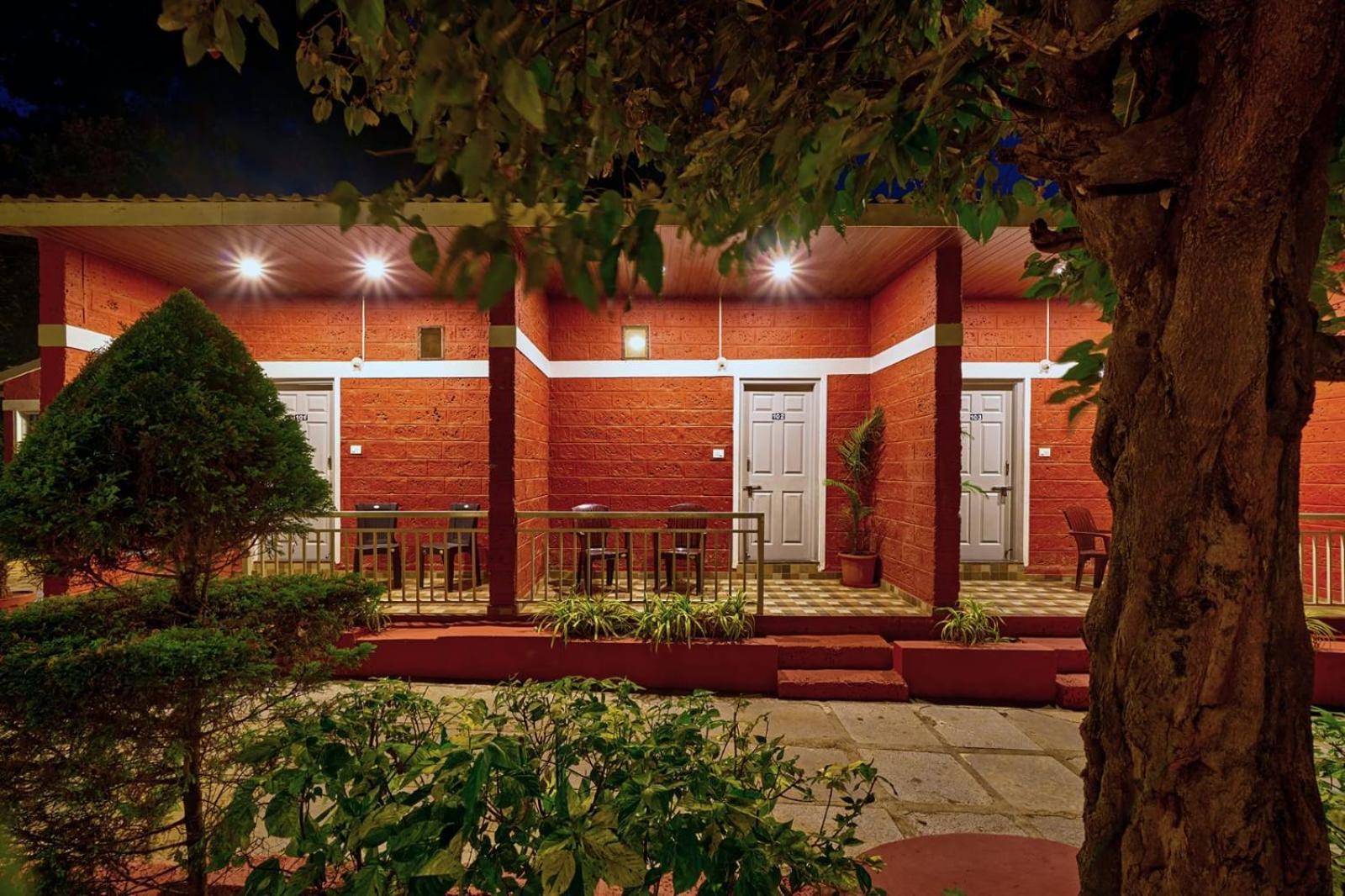 Serenity Resort Panhala Luaran gambar