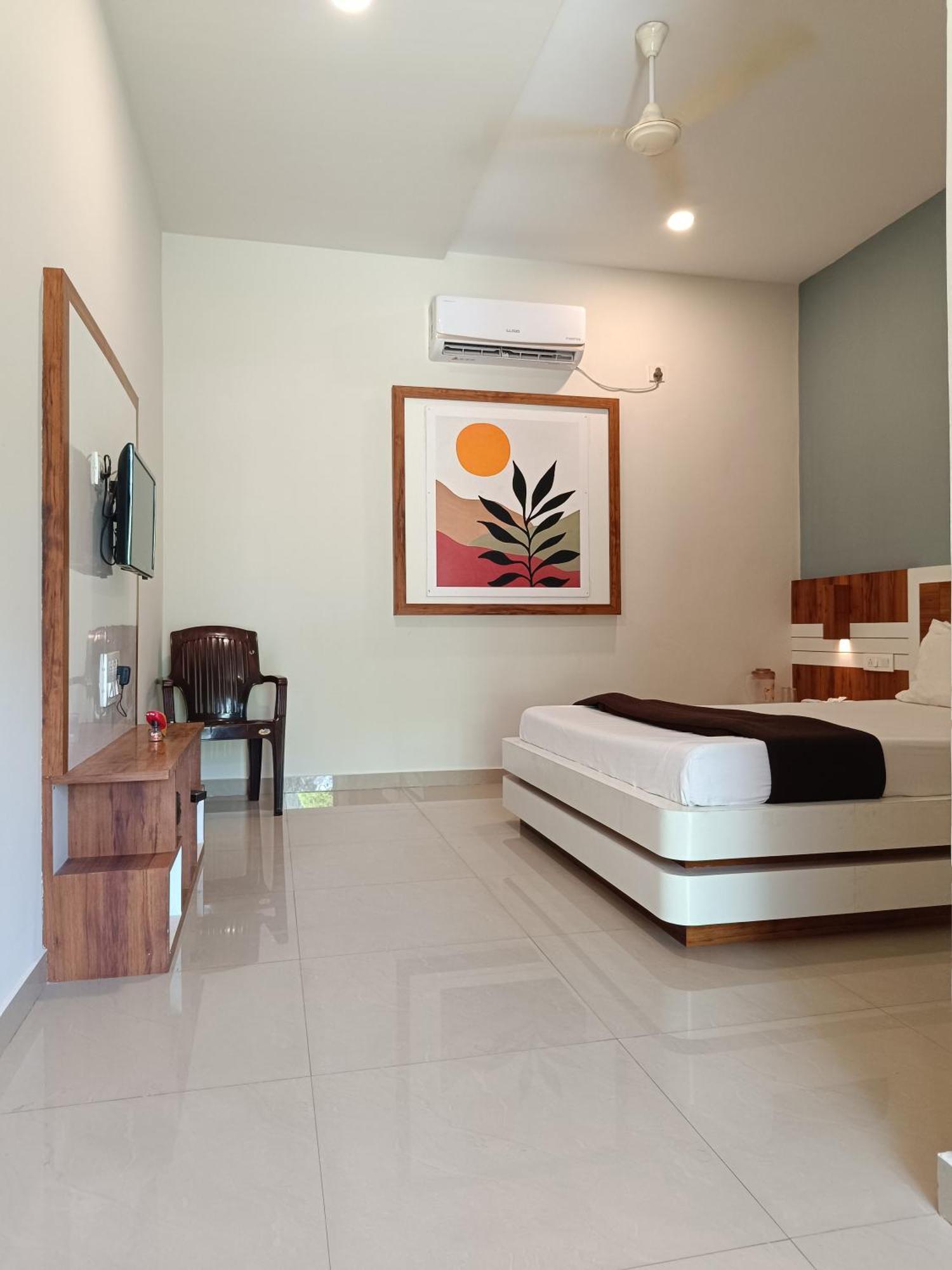 Serenity Resort Panhala Luaran gambar